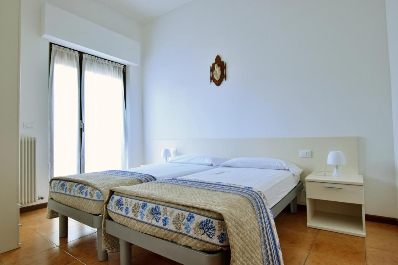 Villa Lory Lignano Sabbiadoro Buitenkant foto