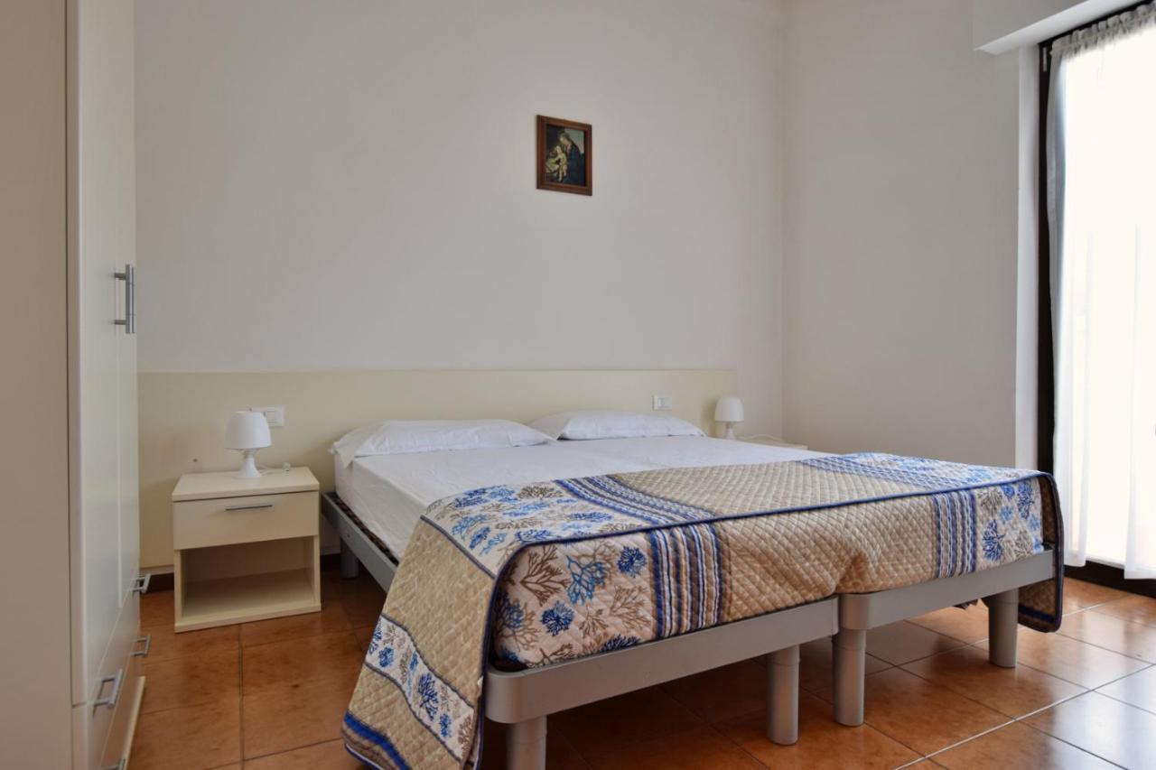 Villa Lory Lignano Sabbiadoro Buitenkant foto